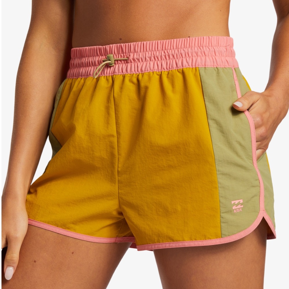 Billabong A/Div shorts